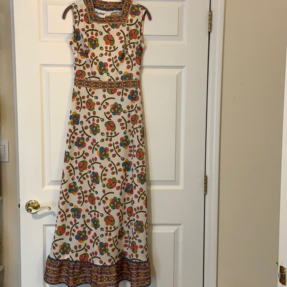 Vintage Yves Jennet Long Sleeveless Dress Maxi